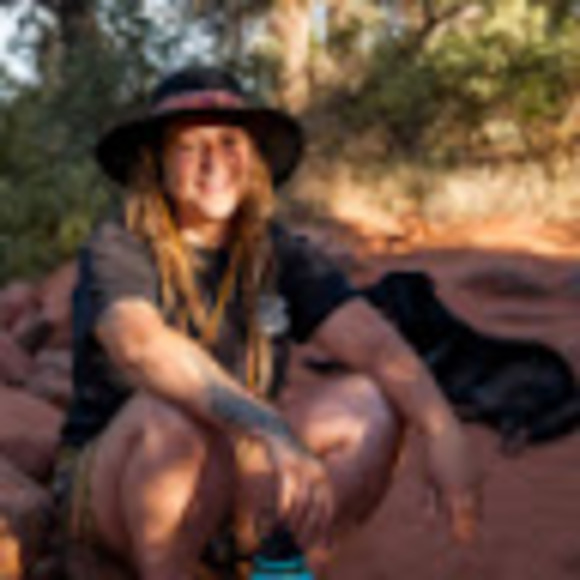 Meet your Posher, Erika - Picture 1 of 1